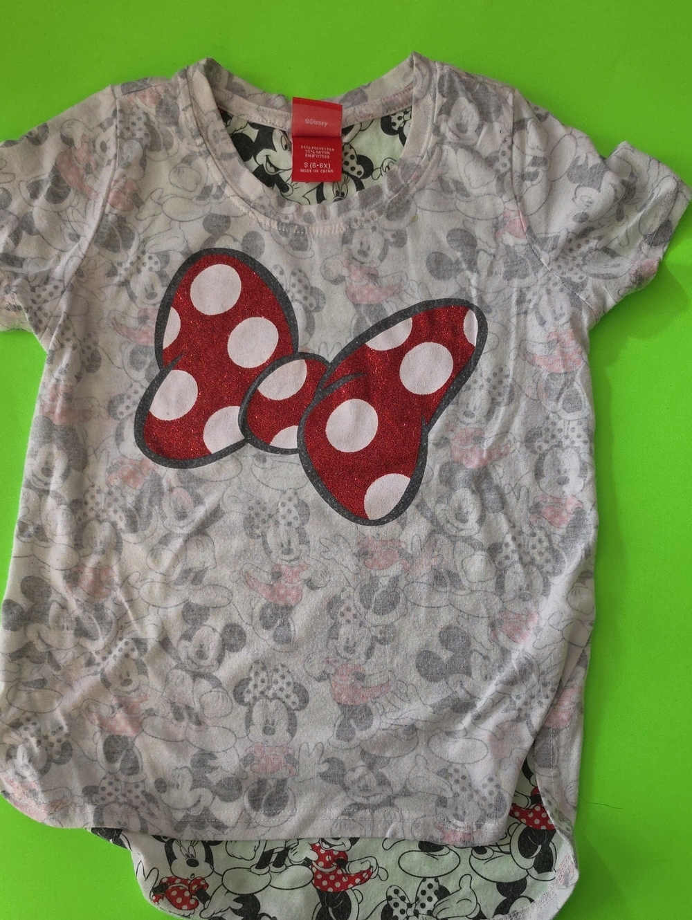Disney Girls Minnie Bow Short Sleeve Tee in Red and White